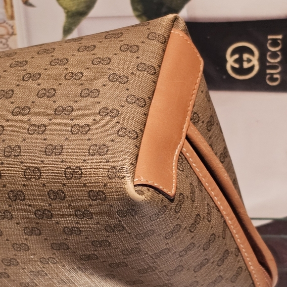 Gucci Microguccissima Vintage Leather Pouch- (COA) Certificate - Picture 16 of 16